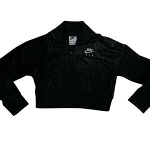 XS youth girls velour Nike zip up crop jacket 
Size 8  velvety athletic